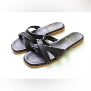 Vince Camuto slide sandals